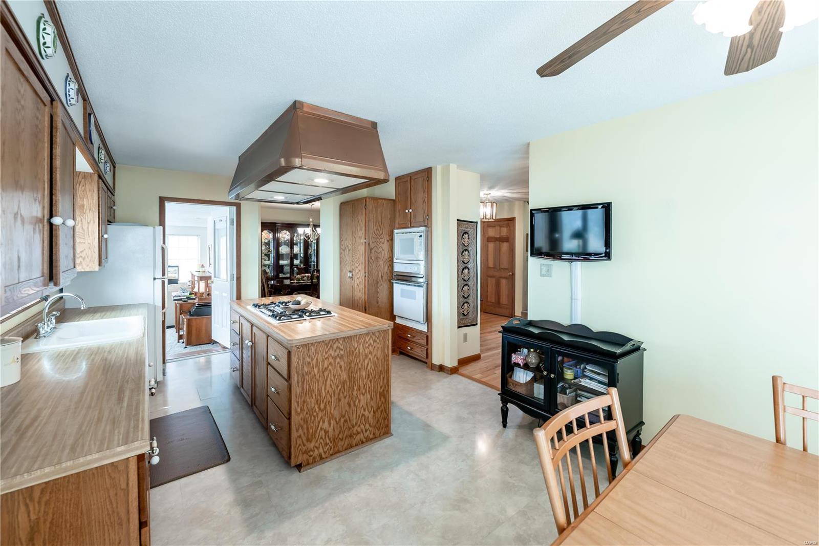 5437 Hazel Road Edwardsville, IL 62025 - Photo 9 of 19