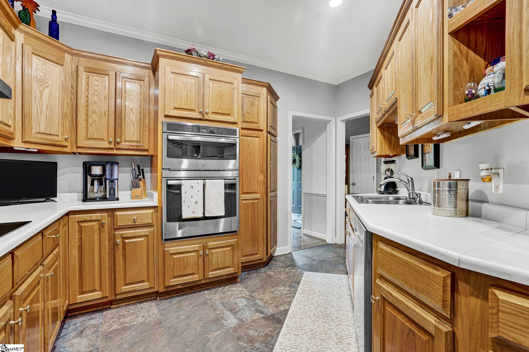 635 Dacusville Road Marietta, SC 29661 - Photo 10 of 45