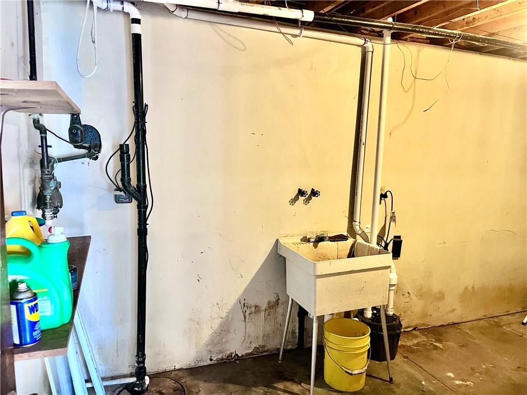 218 Locust Street Rural Valley, PA 16249 - Photo 31 of 35