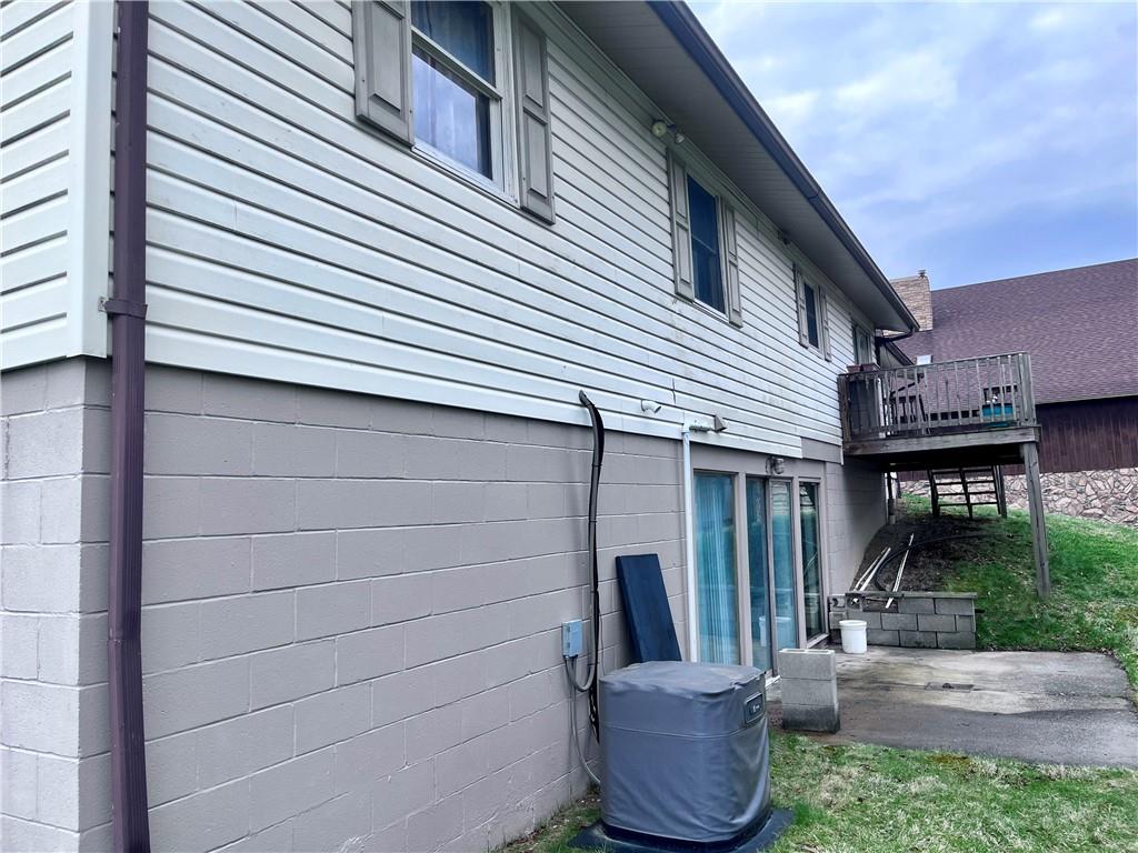 218 Locust Street Rural Valley, PA 16249 - Photo 8 of 35