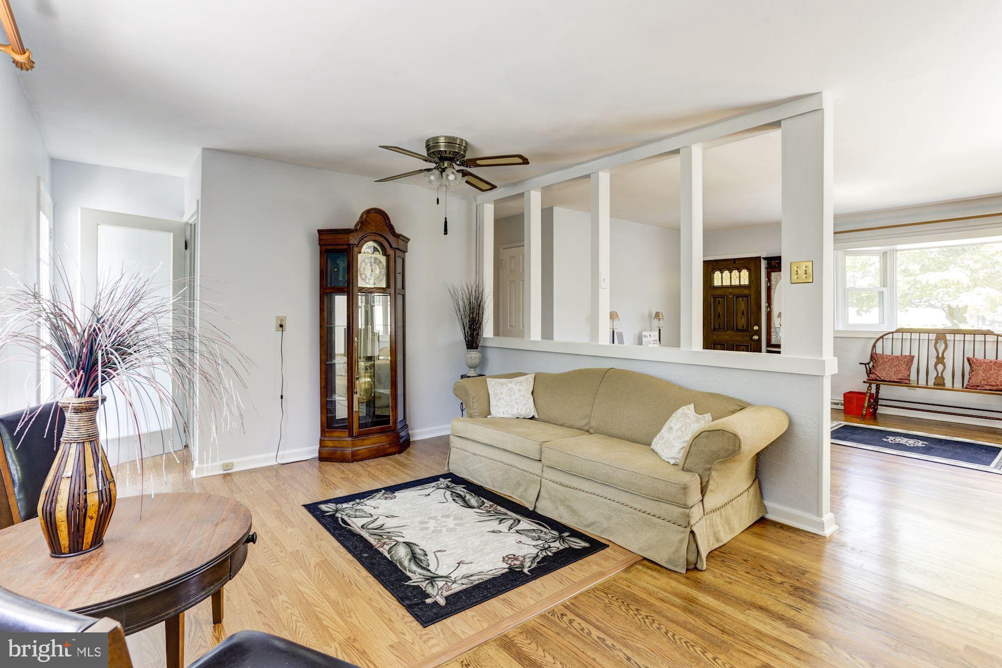 1531 Long Point Road Pasadena, MD 21122 - Photo 10 of 33 Huge Open room