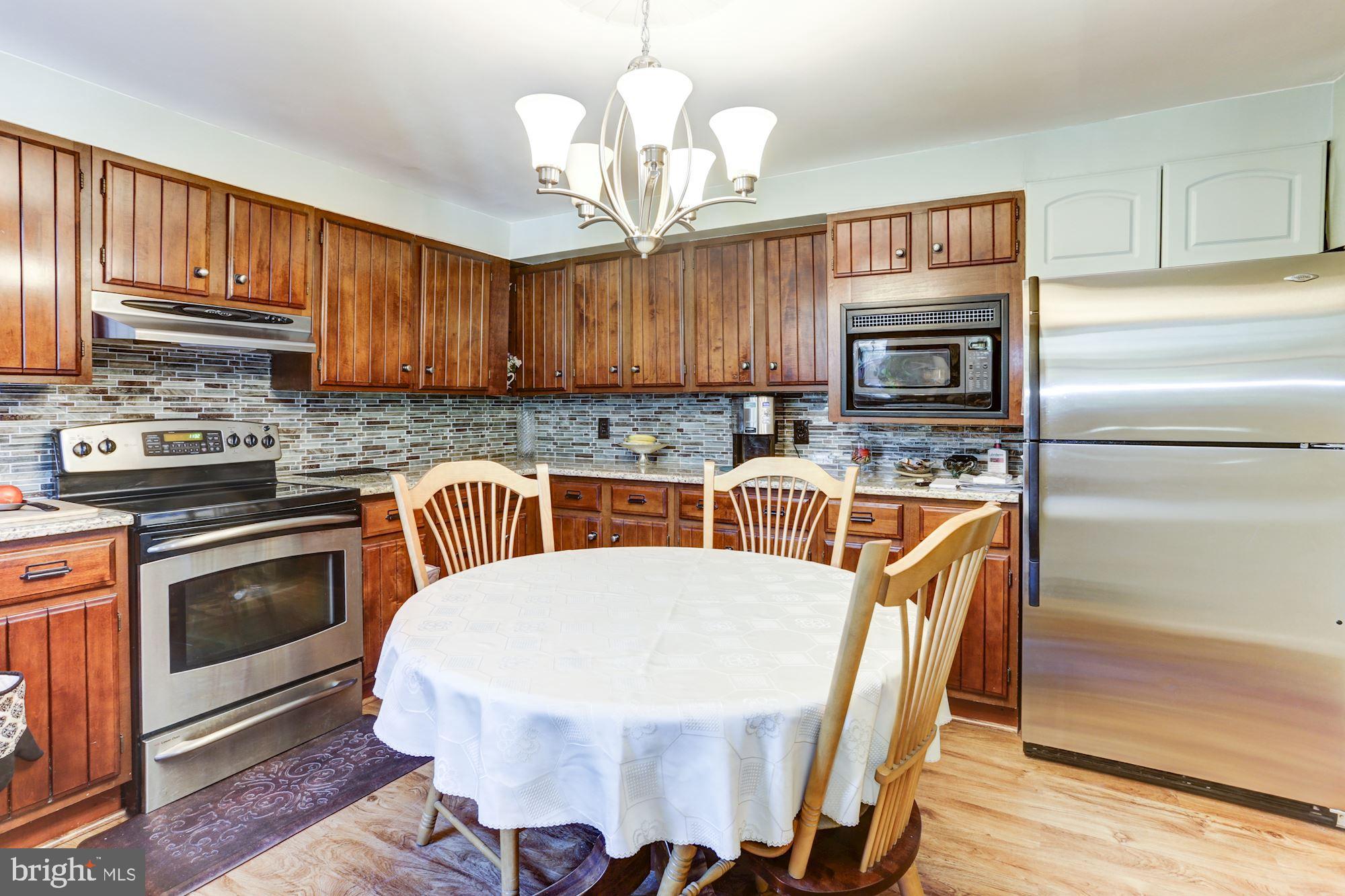 1531 Long Point Road Pasadena, MD 21122 - Photo 13 of 33 SS Appliances, Granite & Much More!