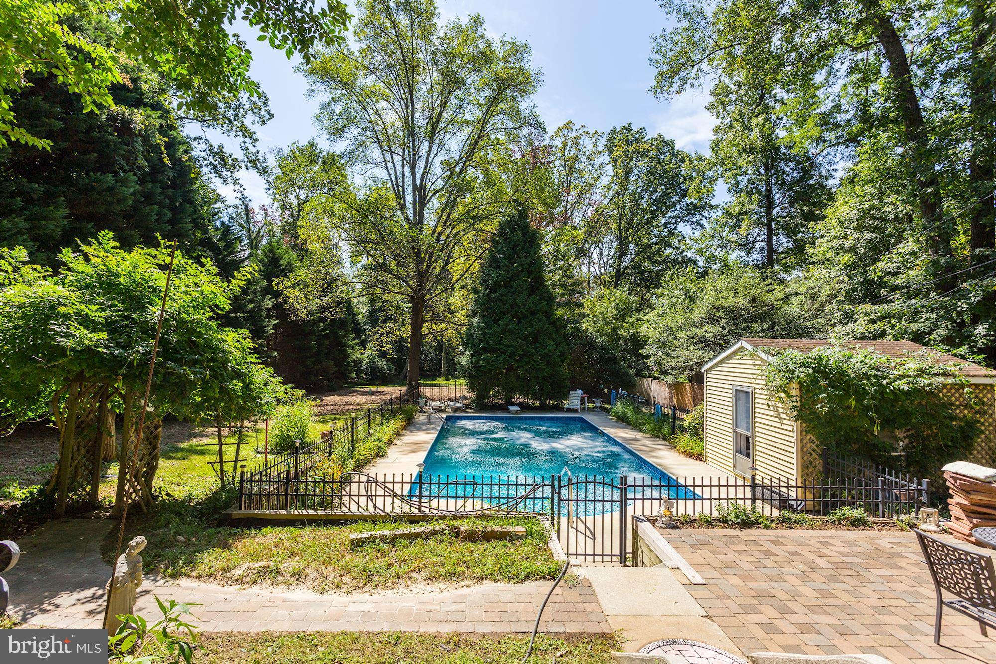 1531 Long Point Road Pasadena, MD 21122 - Photo 29 of 33 Amazing back yard!