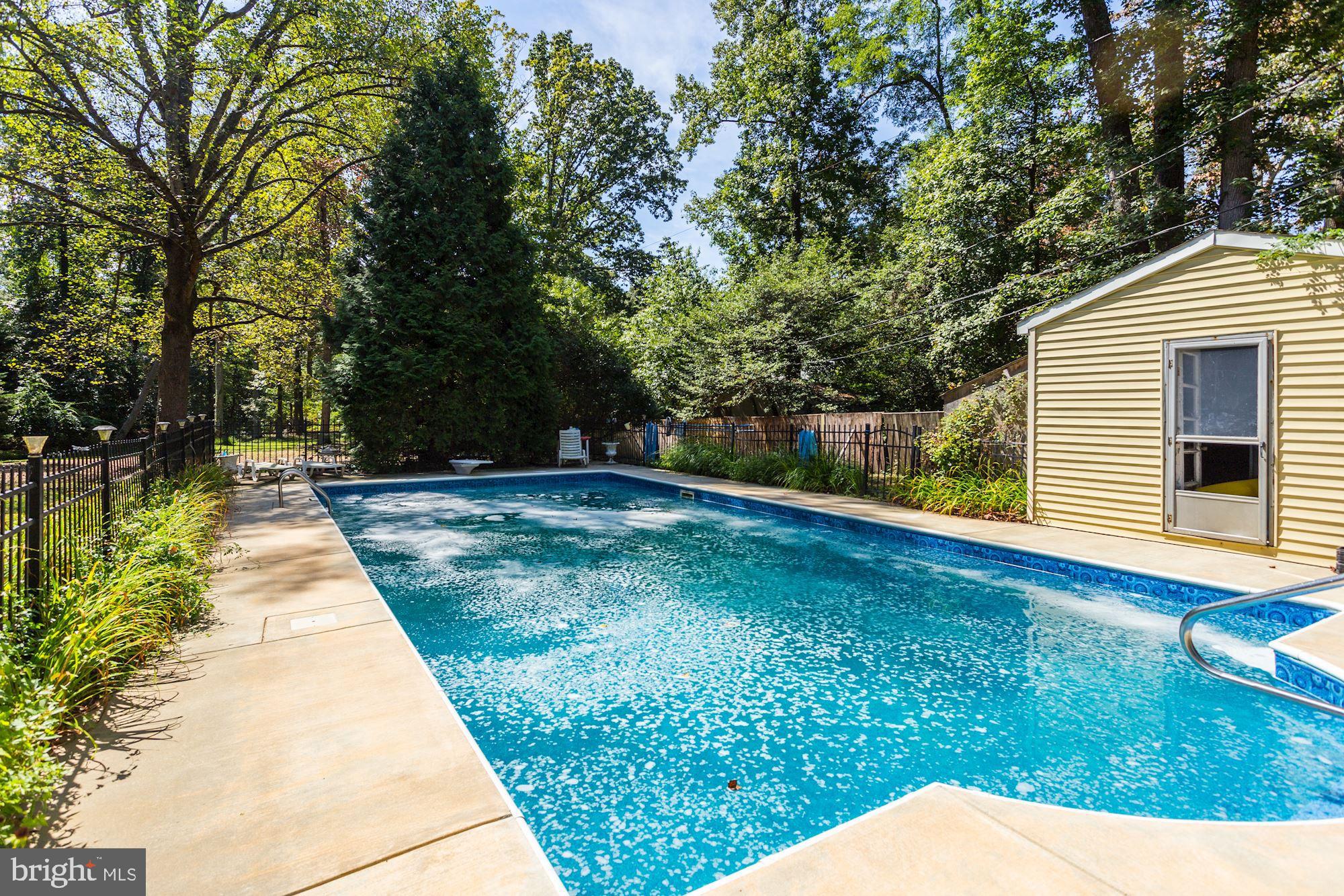 1531 Long Point Road Pasadena, MD 21122 - Photo 30 of 33 Huge pool with Newer Liner
