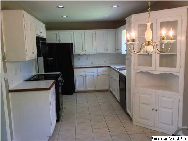 3232 Ridgely Court Birmingham, AL 35243 - Photo 4 of 9