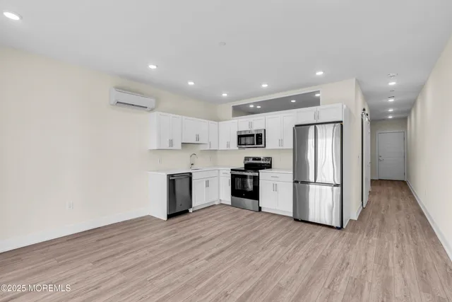 $2,575 | 19 Carr Avenue, Unit 408, Keansburg, NJ 07734