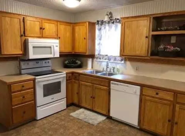 $1,550 | 145 Henna, Bertram, TX 78605