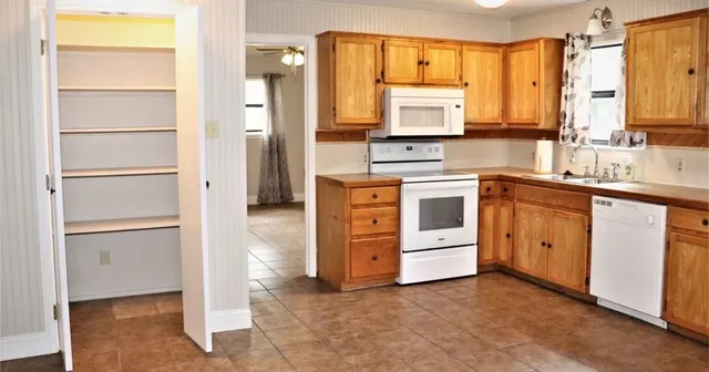 $1,550 | 145 Henna, Bertram, TX 78605