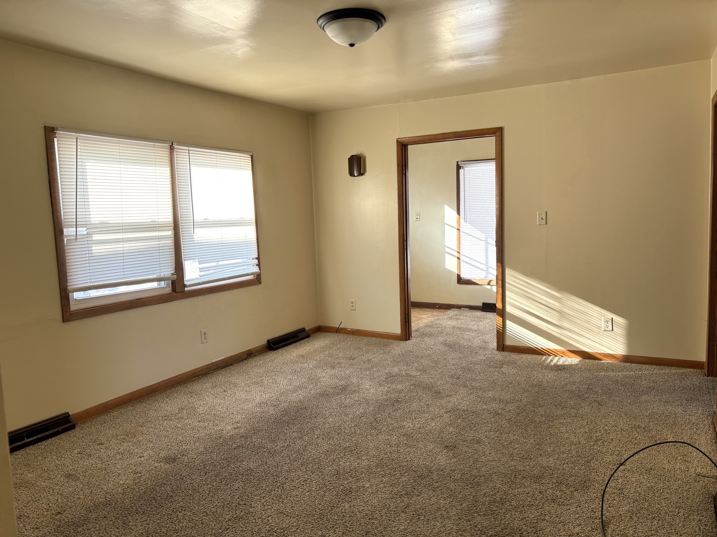 917 Johnson Street Streator, IL 61364 - Photo 9 of 17 an empty room with windows