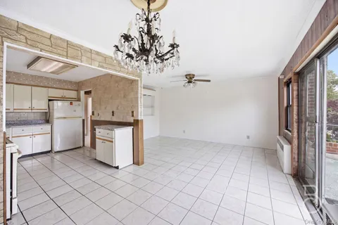 $1,150,000 | 63-01 Borden Avenue | Maspeth