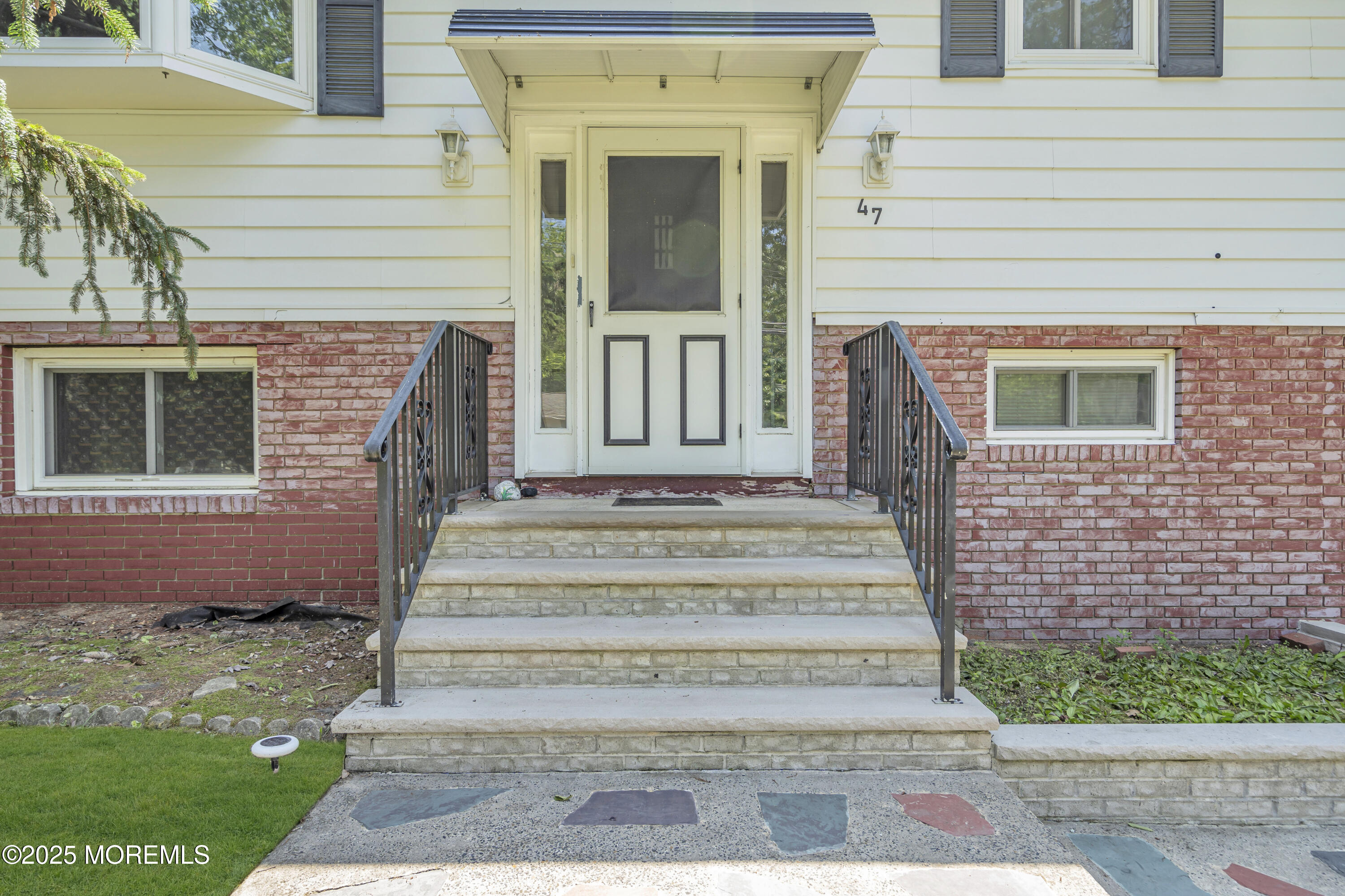47 Beam Avenue Jackson, NJ 08527 - Photo 4 of 30 a front view of a house with garden