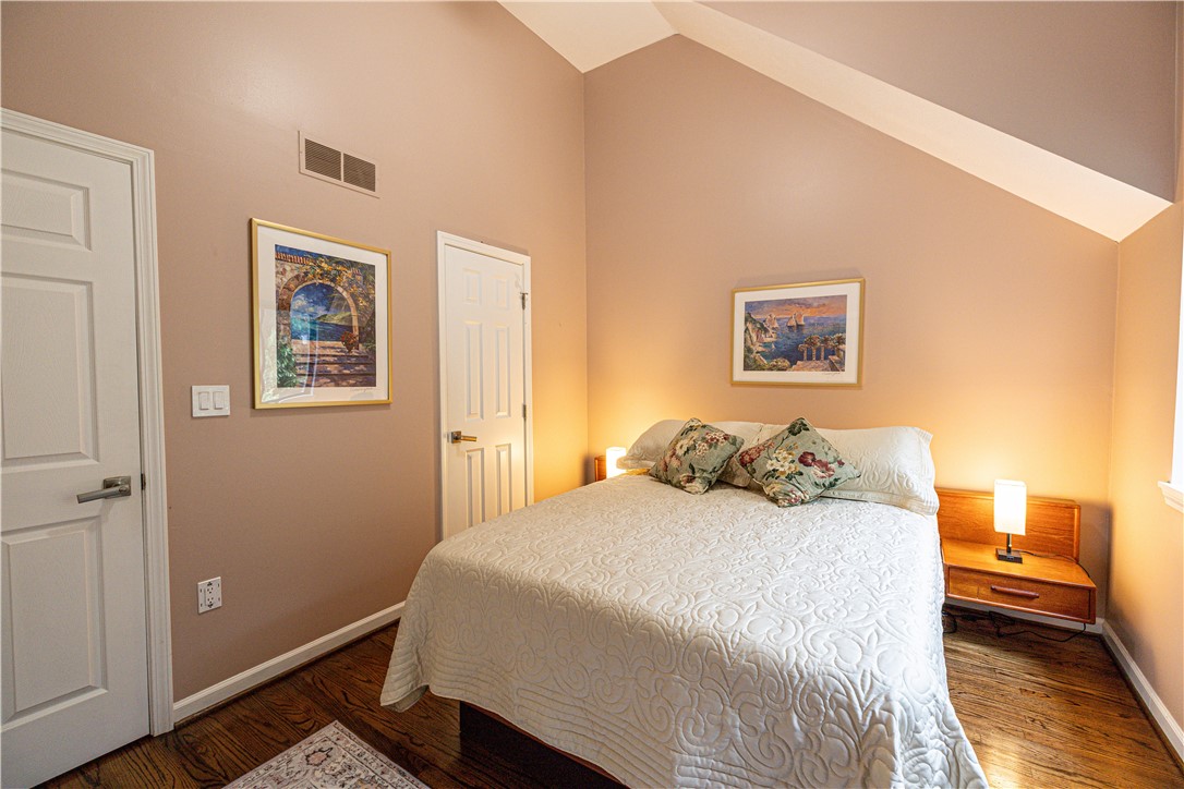 957 East Avenue Rochester, NY 14607 - Photo 22 of 27