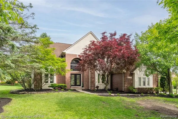 $725,000 | 22452 Fuller Drive, Novi, MI 48374