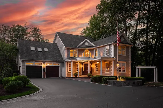 $1,399,000 | 4 Kildary Drive, Stratham, NH 03885