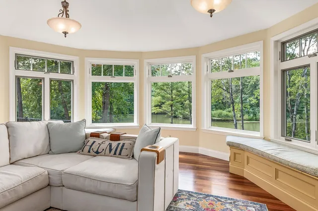 $1,399,000 | 4 Kildary Drive, Stratham, NH 03885