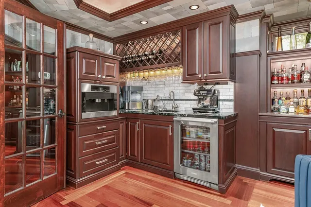 $1,399,000 | 4 Kildary Drive, Stratham, NH 03885