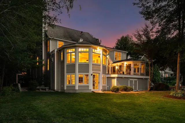 $1,399,000 | 4 Kildary Drive, Stratham, NH 03885