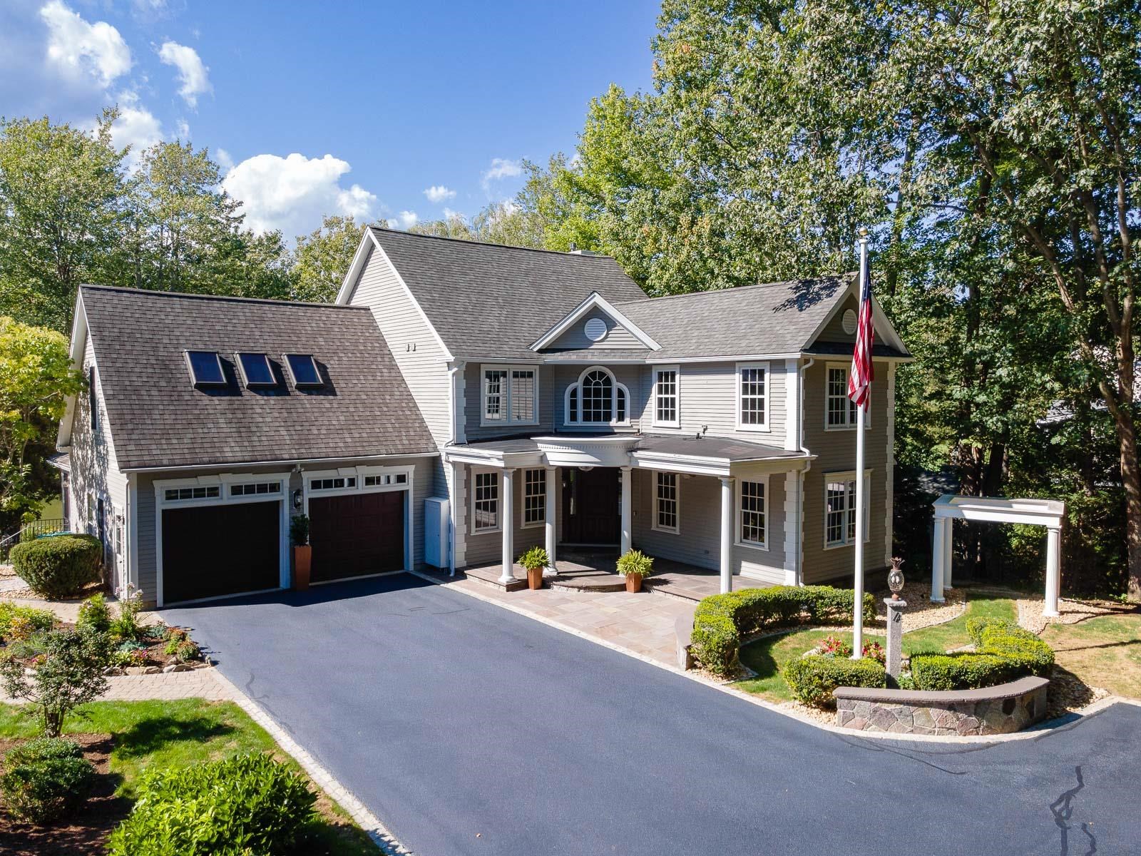 4 Kildary Drive Stratham, NH 03885 - Photo 5 of 53