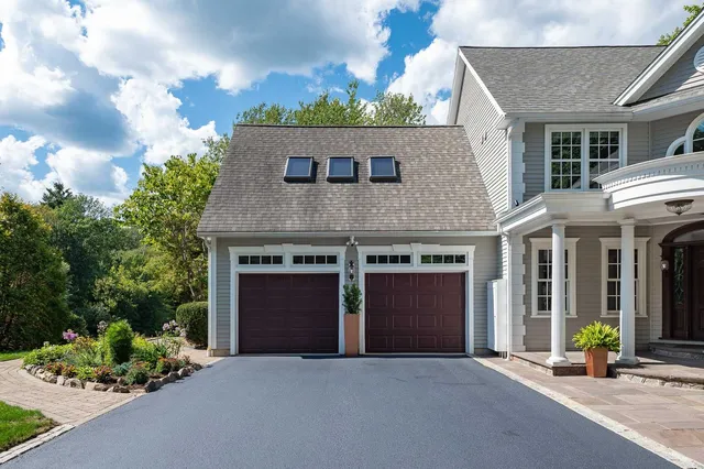 $1,399,000 | 4 Kildary Drive, Stratham, NH 03885