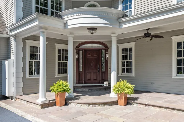 $1,399,000 | 4 Kildary Drive, Stratham, NH 03885