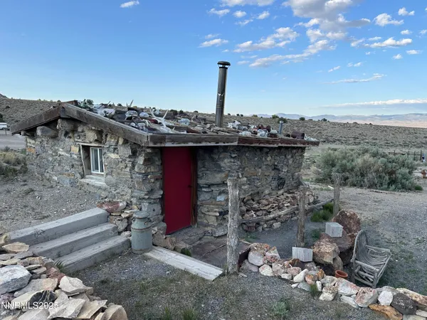 $1,450,000 | 3350 Ikes Cyn Road, Round Mountain, NV 89045