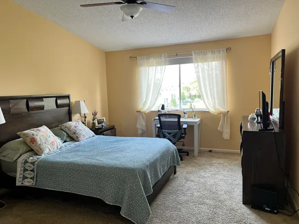 $3,500 | 6787 Via Regina, Boca Raton, FL 33433