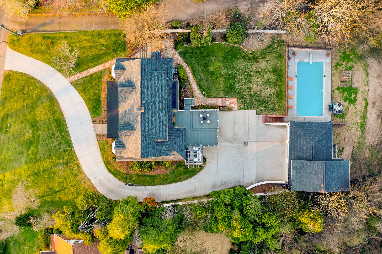 584 South Crest Road Chattanooga, TN 37404 - Photo 65 of 67 584-S-Crest-Rd-MLS-Photos-7