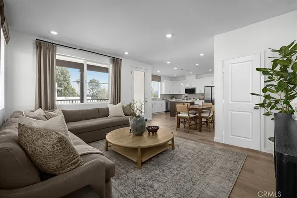 $805,710 | 6648 Via Vista, Pico Rivera, CA 90660