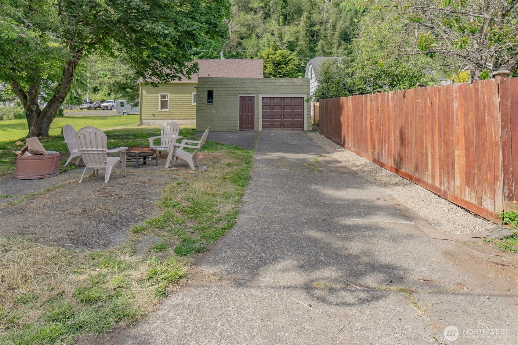 2640 Queets Avenue Hoquiam, WA 98550 - Photo 20 of 28 a view of a house with backyard and sitting area
