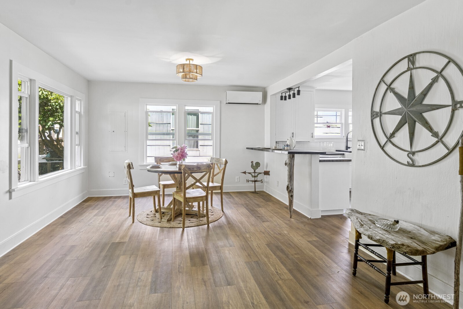 2640 Queets Avenue Hoquiam, WA 98550 - Photo 2 of 28 a dining room with furniture and window