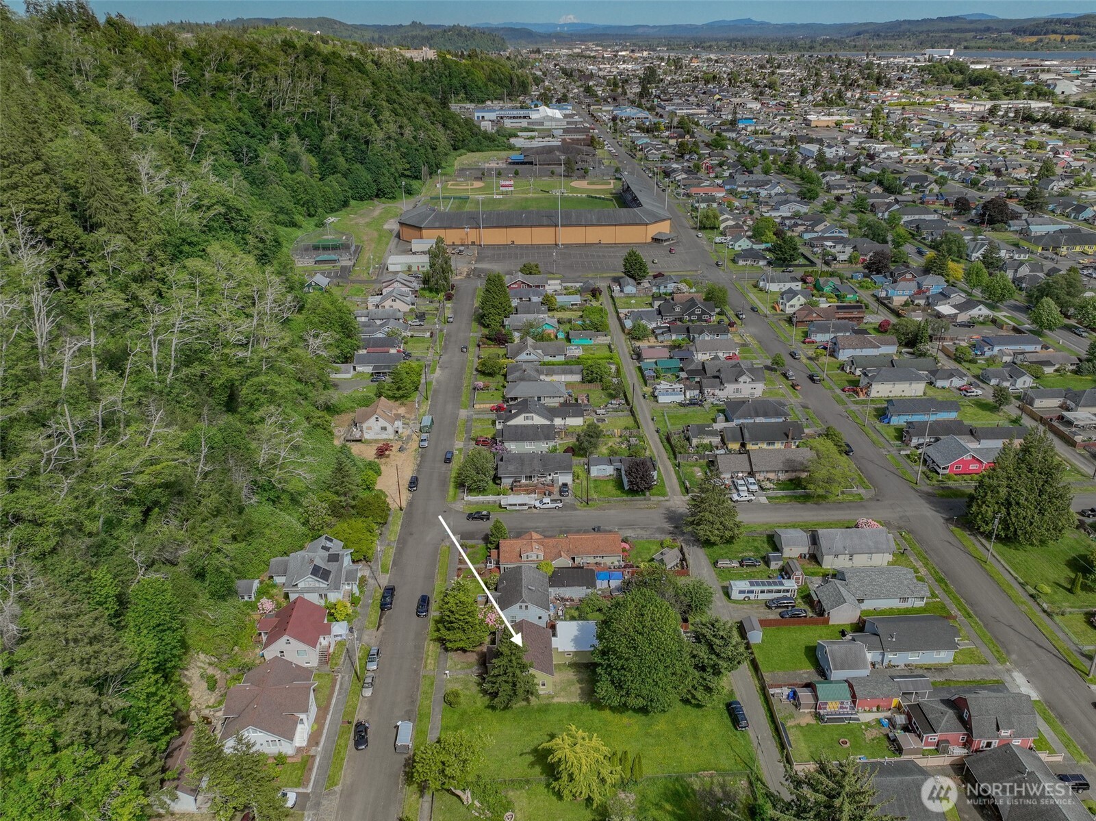 2640 Queets Avenue Hoquiam, WA 98550 - Photo 24 of 28 an aerial view of residential houses with outdoor space