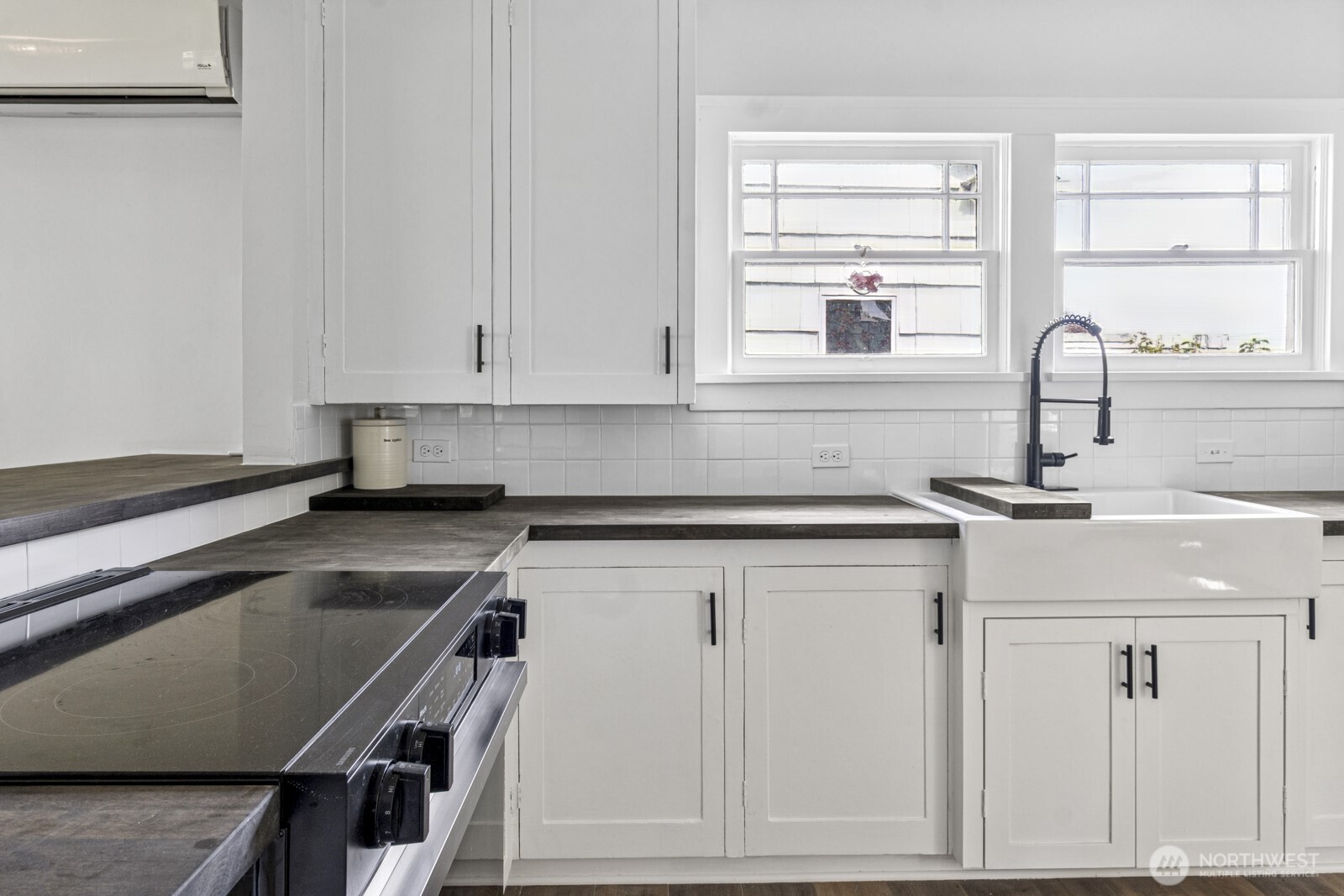2640 Queets Avenue Hoquiam, WA 98550 - Photo 5 of 28 a kitchen with a sink cabinets and window