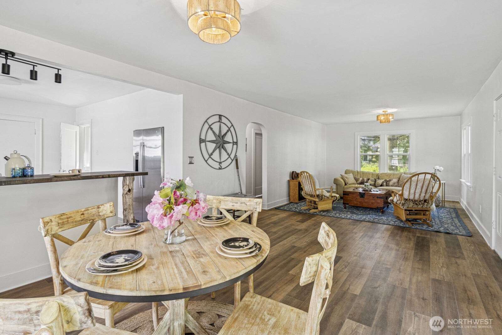 2640 Queets Avenue Hoquiam, WA 98550 - Photo 8 of 28 a view of a dining room with furniture and wooden floor