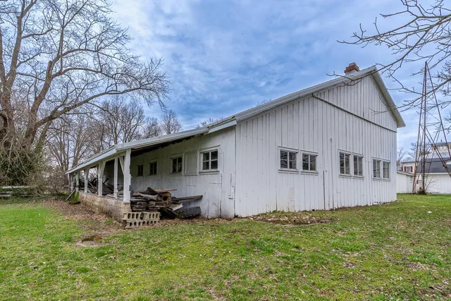 $375,000 | 501 East Alquina Road, Connersville, IN 47331