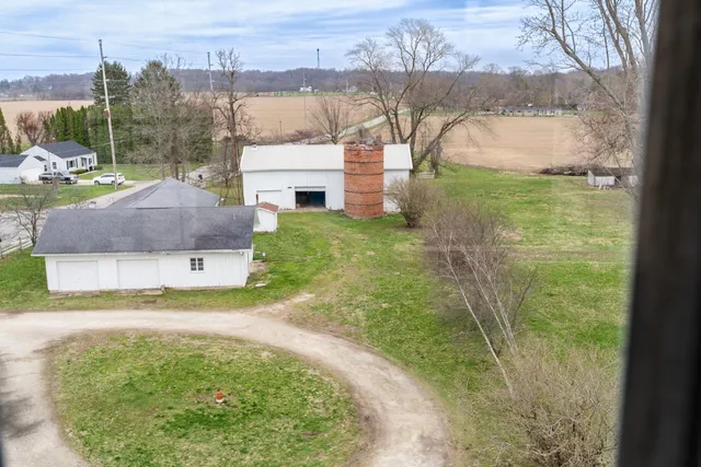 $375,000 | 501 East Alquina Road, Connersville, IN 47331