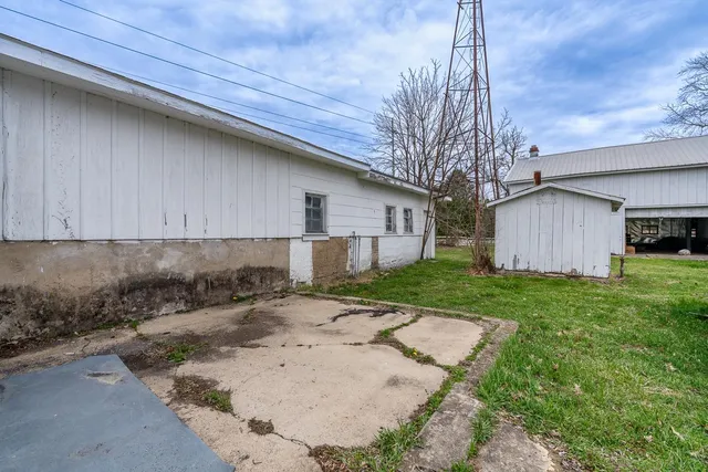 $375,000 | 501 East Alquina Road, Connersville, IN 47331