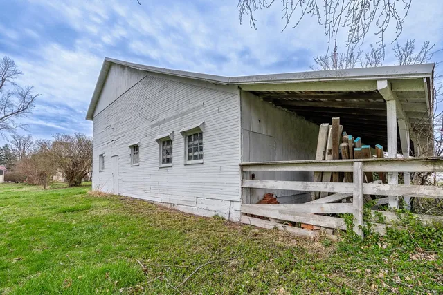 $375,000 | 501 East Alquina Road, Connersville, IN 47331