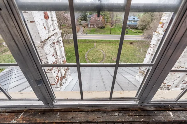 $375,000 | 501 East Alquina Road, Connersville, IN 47331