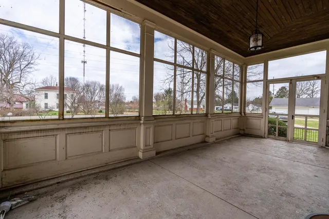 $375,000 | 501 East Alquina Road, Connersville, IN 47331