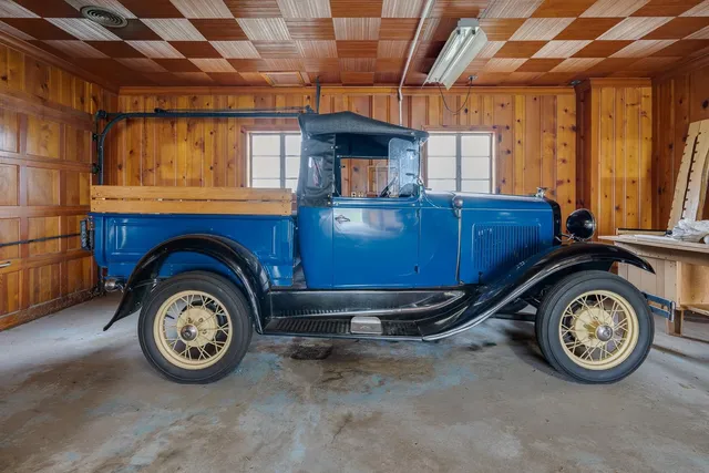 $375,000 | 501 East Alquina Road, Connersville, IN 47331