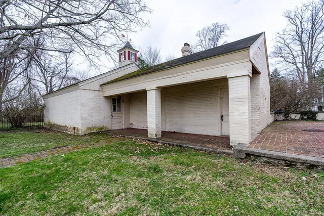 $375,000 | 501 East Alquina Road, Connersville, IN 47331