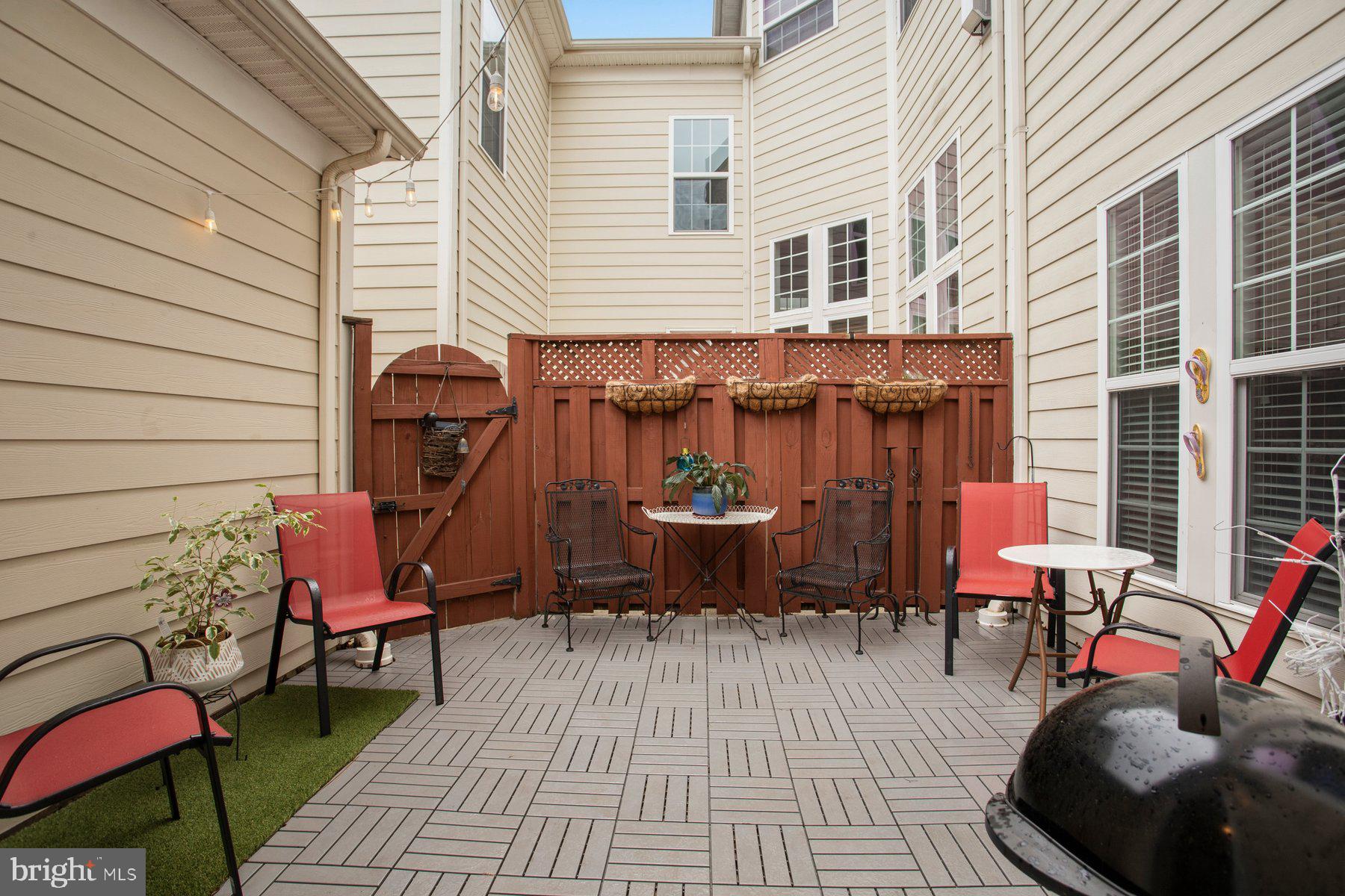 19466 Front Street Leesburg, VA 20176 - Photo 15 of 34 Charming outdoor retreat for relaxation.