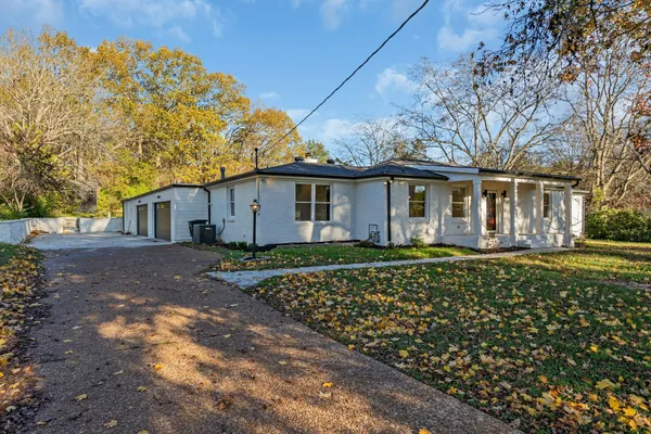 $1,550,000 | 818 Bresslyn Road, Nashville, TN 37205