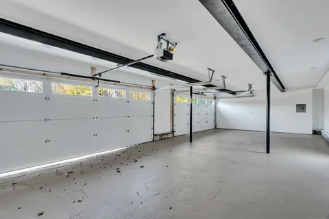 a view of a garage