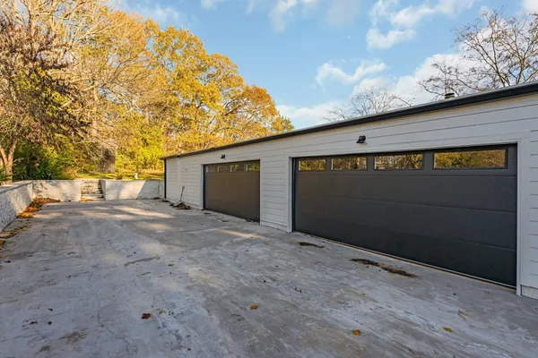 $1,550,000 | 818 Bresslyn Road, Nashville, TN 37205