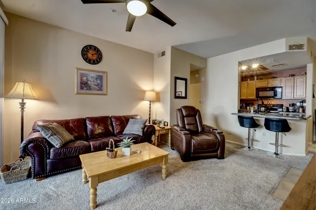 $250,000 | 3830 East Lakewood Parkway East, Unit 1038, Phoenix, AZ 85048
