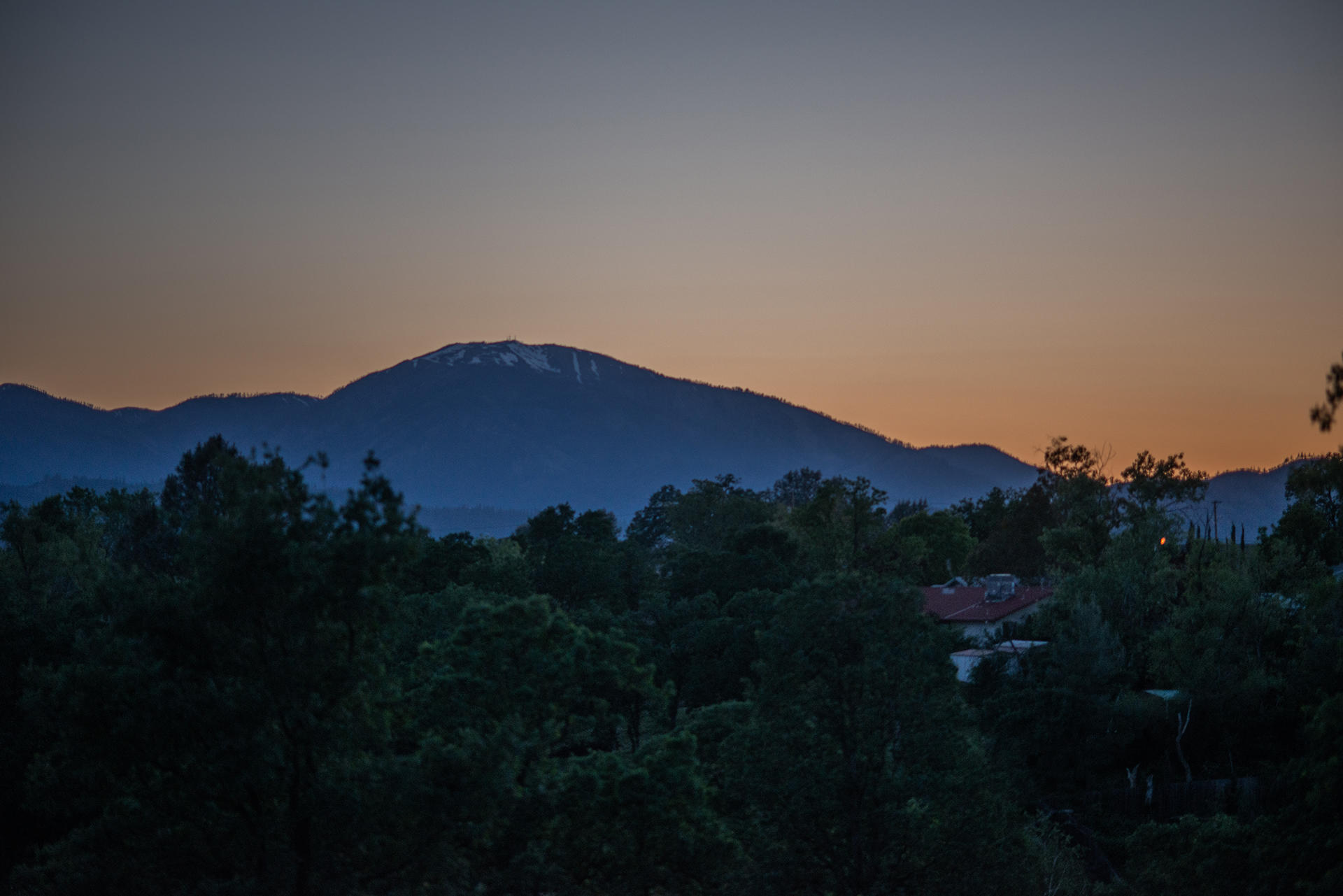 634 Ridge Road Redding, CA 96003 - Photo 3 of 33 Beautiful Sunset Views