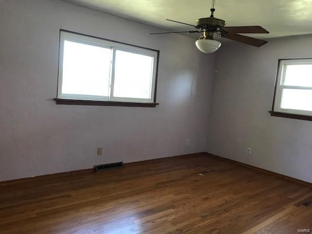 8075 Wolf Road Alton, IL 62002 - Photo 7 of 22