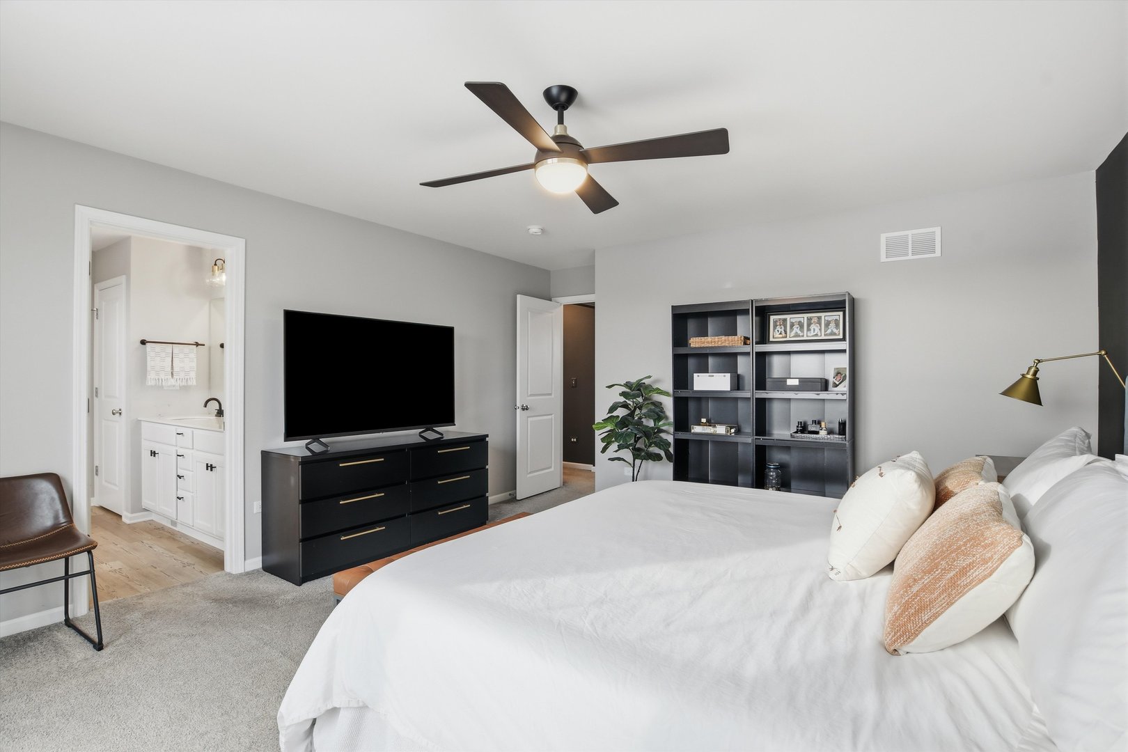 1229 Mariemont Road Sugar Grove, IL 60554 - Photo 17 of 32