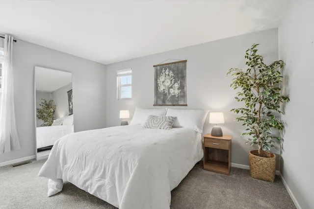 $525,000 | 1229 Mariemont Road, Sugar Grove, IL 60554